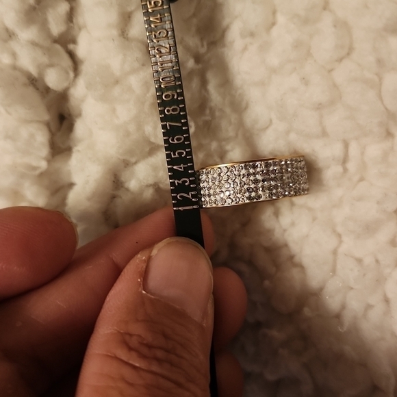 Women / Men Gold Wedding Band - Picture 14 of 15